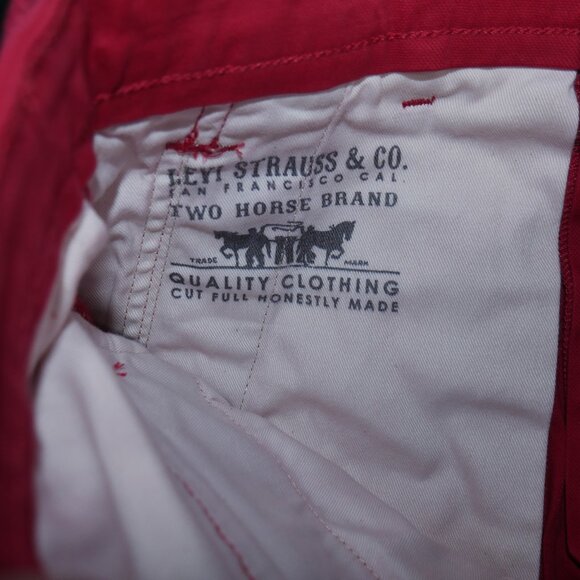 Levi's Snap Cargo Shorts Men's Size 30 Scooter Red Microdobby Stretch Canvas NWT - Picture 5 of 8